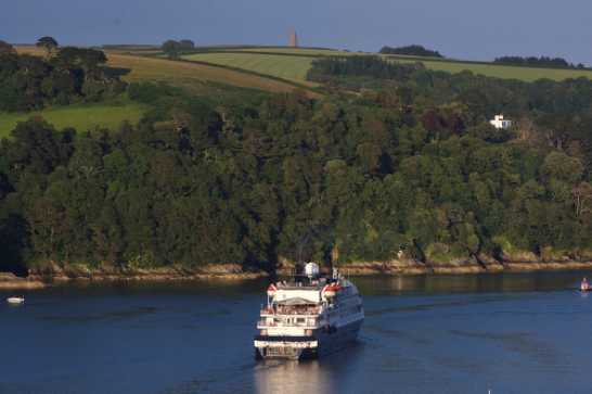 01 July 2021 - 20-14-56

--------------
Cruise ship Hebridean Sky departs Dartmouth
